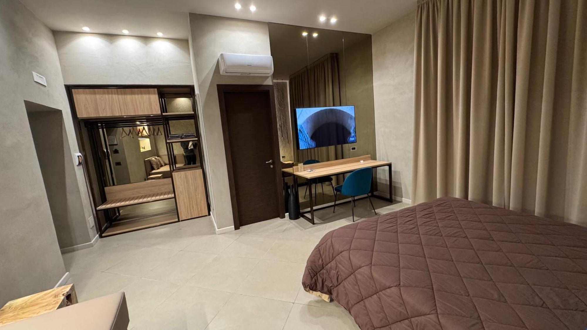 Tropicana Room Caserta Buitenkant foto
