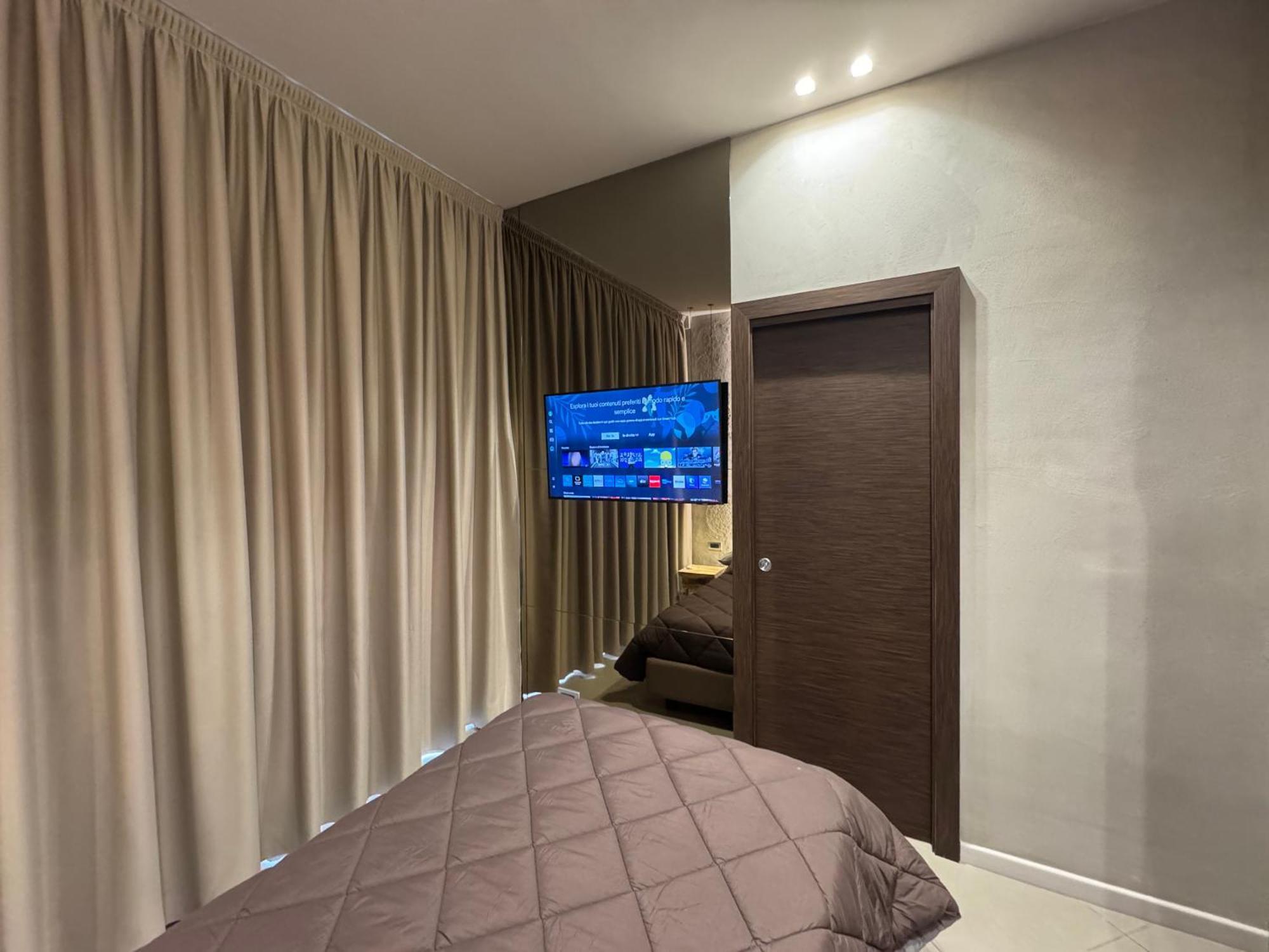 Tropicana Room Caserta Buitenkant foto